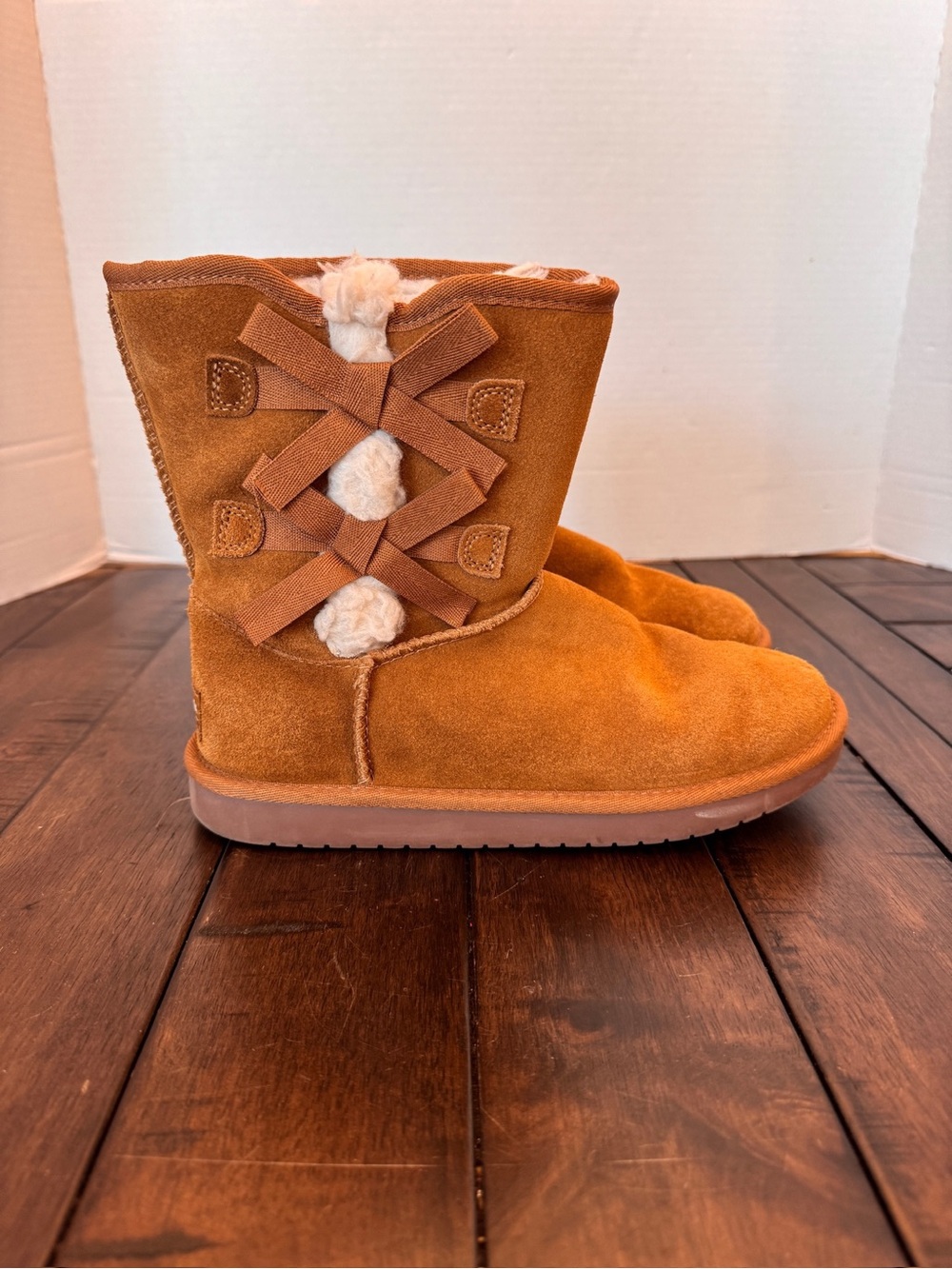 Koolaburra by UGG Girls Size 4 Victoria Fashion Boots Chestnut Bows Boho Cozy